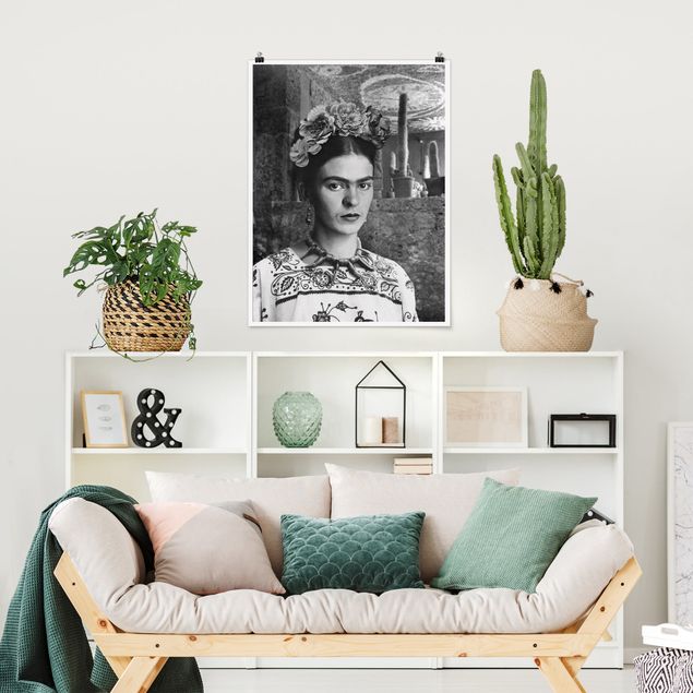 Kunstdrucke Poster Frida Kahlo Foto Portrait vor Kakteen
