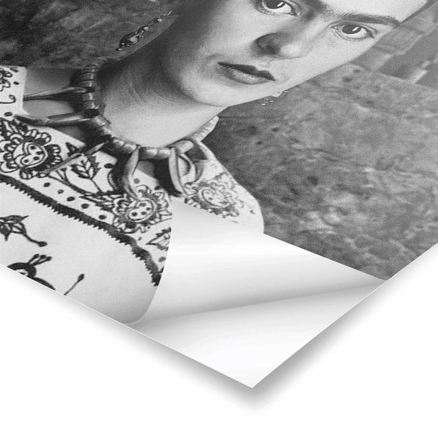 Poster Frida Kahlo Foto Portrait vor Kakteen