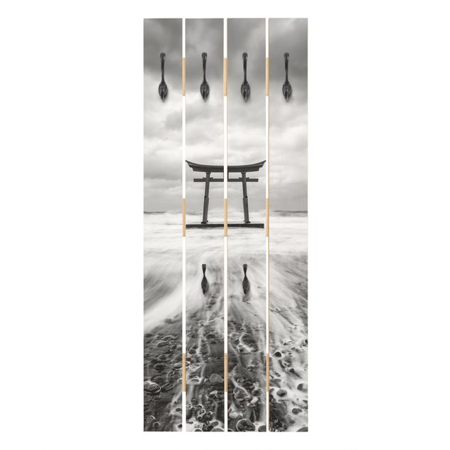 Wandgarderobe mit Motiv Japanisches Torii im Meer