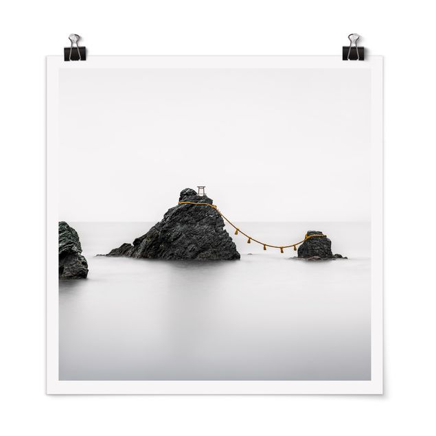 Poster schwarz-weiß Fotografie Meoto Iwa - die verheirateten Felsen