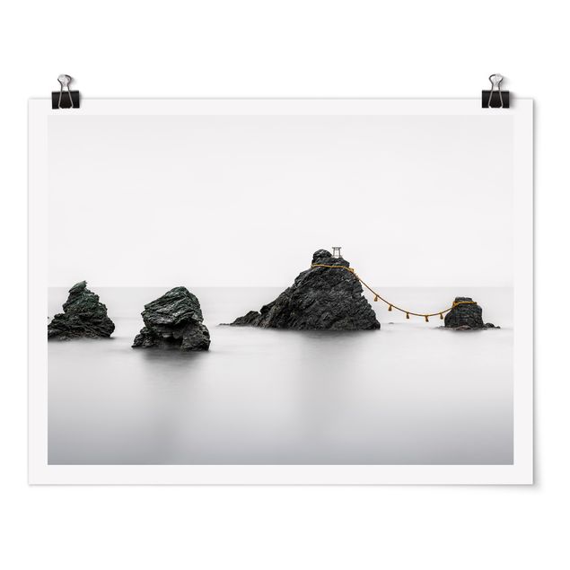 Poster schwarz-weiß Fotografie Meoto Iwa - die verheirateten Felsen