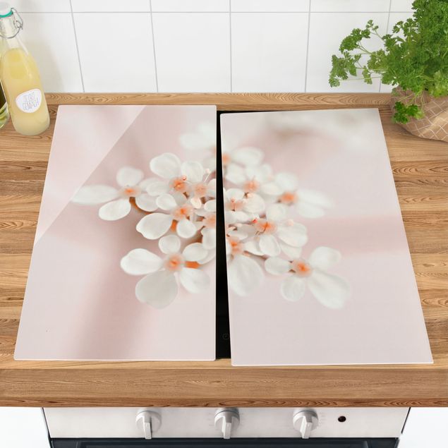 Küchen Deko Miniblüten im Rosanen Licht