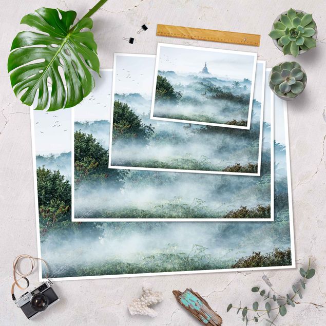 Poster Naturbilder Morgennebel über dem Dschungel von Bagan
