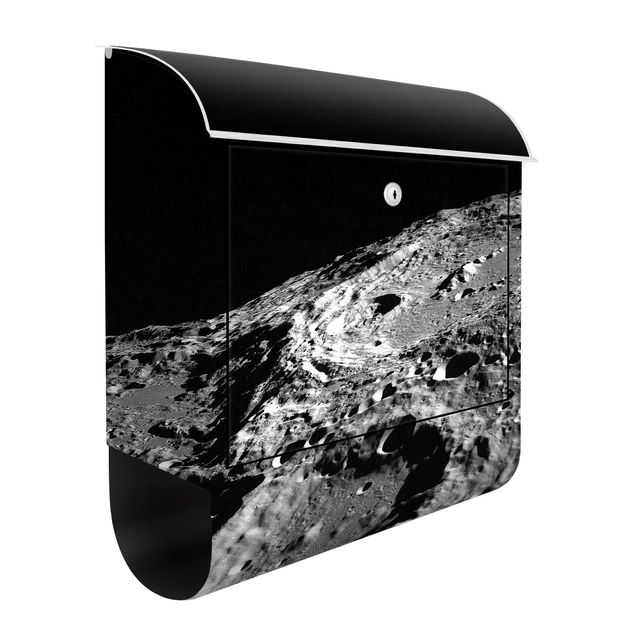 Briefkästen Schwarz-Weiß NASA Fotografie Mondkrater