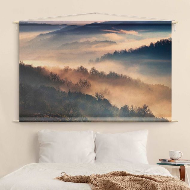 Wandbehang Wald Nebel bei Sonnenuntergang