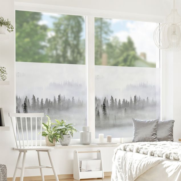 Fensterfolie - Sichtschutz - Nebel im Tannenwald Schwarz-Weiß -  Fensterbilder