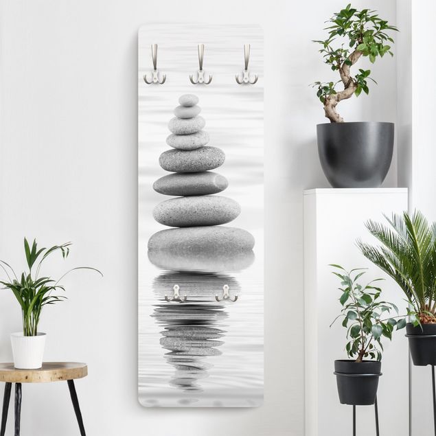 Garderobe schwarz-weiß Steinturm im Wasser Schwarz-Weiß