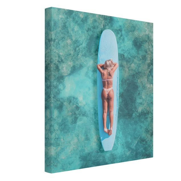 Leinwand Natur Surfergirl auf Blauem Board