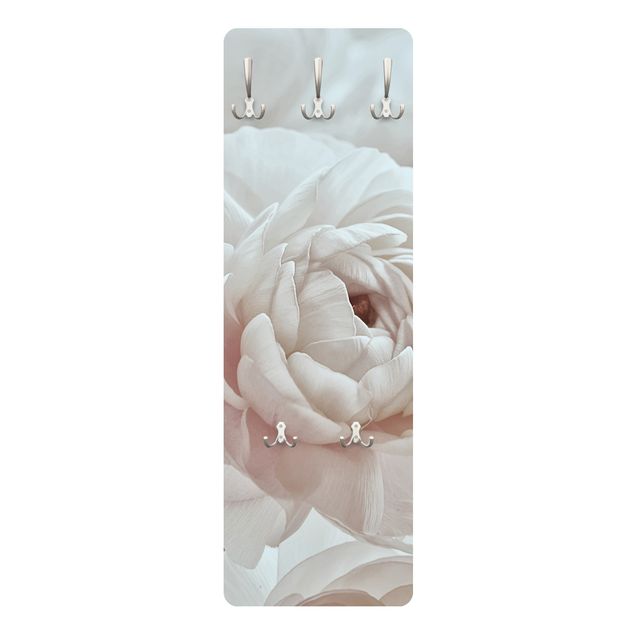 Garderobe mit Motiv Weiße Blüte im Blütenmeer