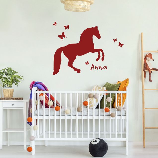 Kinderzimmer Deko Wunschtext-Pferd mit Schmetterlingen